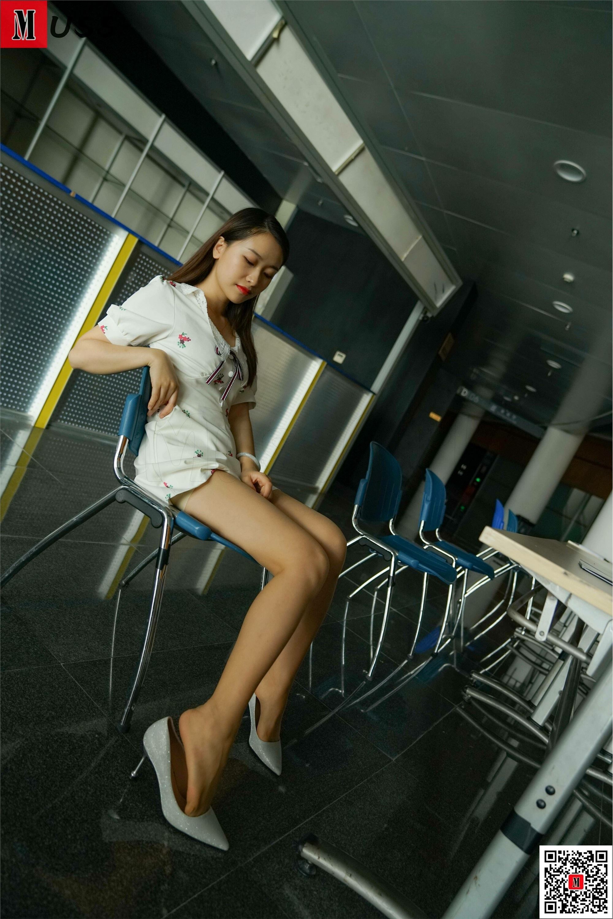 MussGirl慕丝女郎  NO.188 碎花连衣裙肉丝